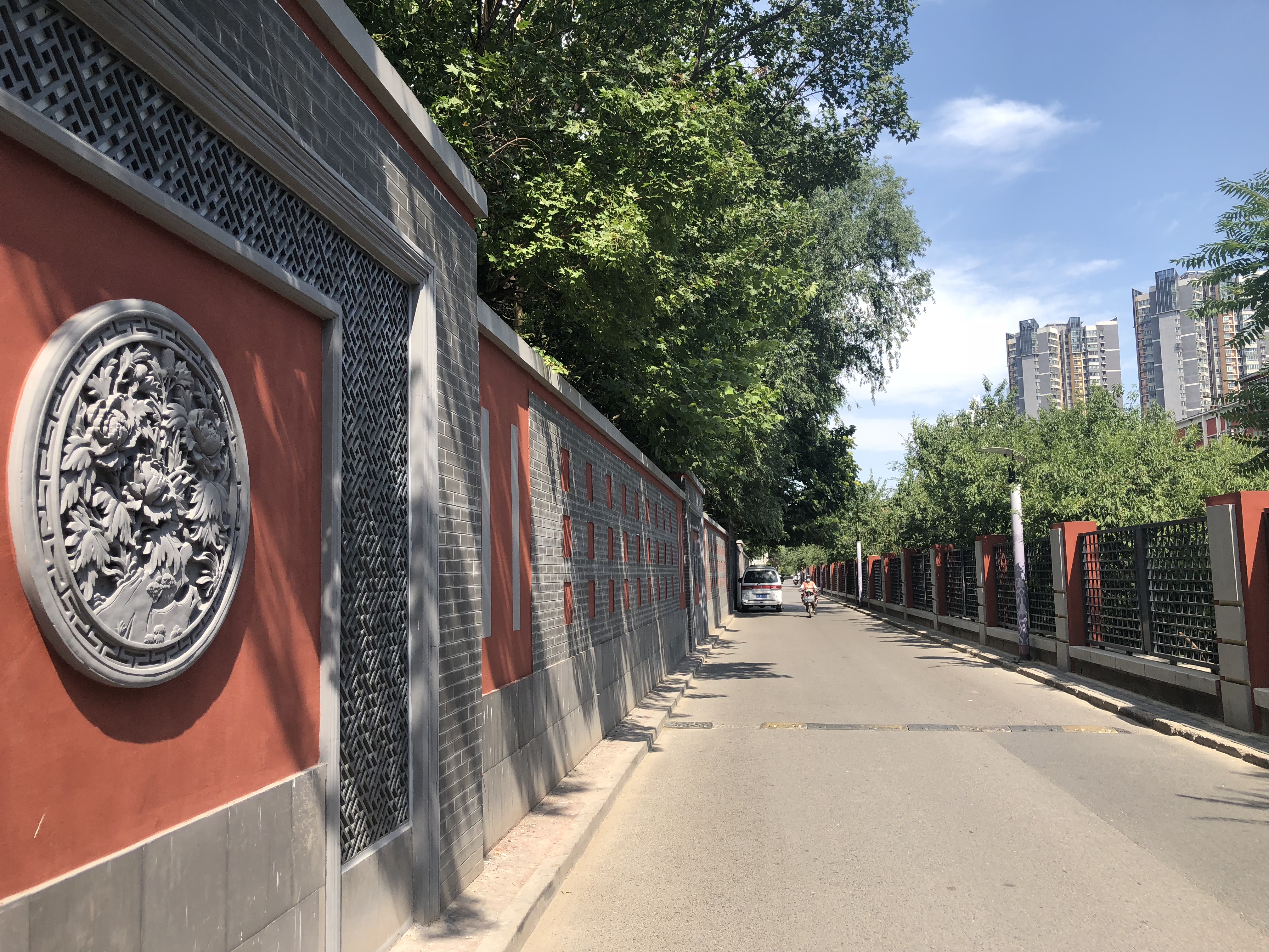 破烂路变赏花街,朝阳六里屯30条背街小巷整治完毕