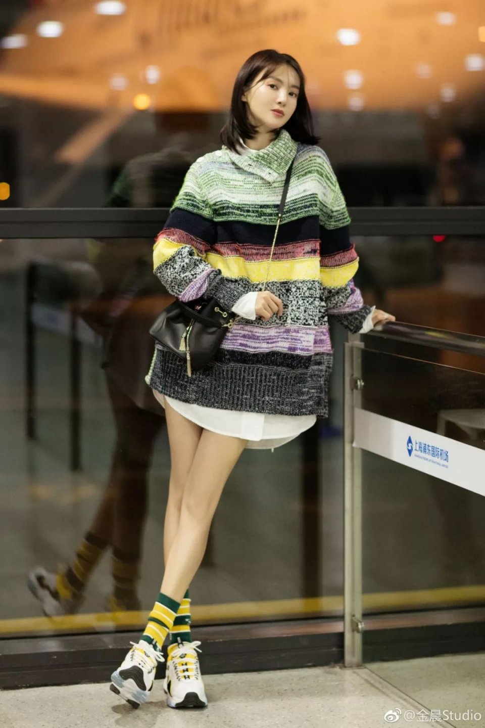 健身运动样样行长腿女孩金晨华丽上线