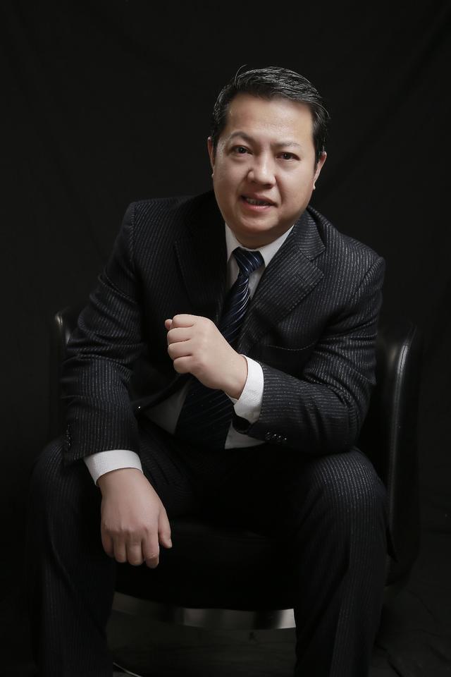 知名经济类律师陈士忠 ,铁肩扛道义__凤凰网