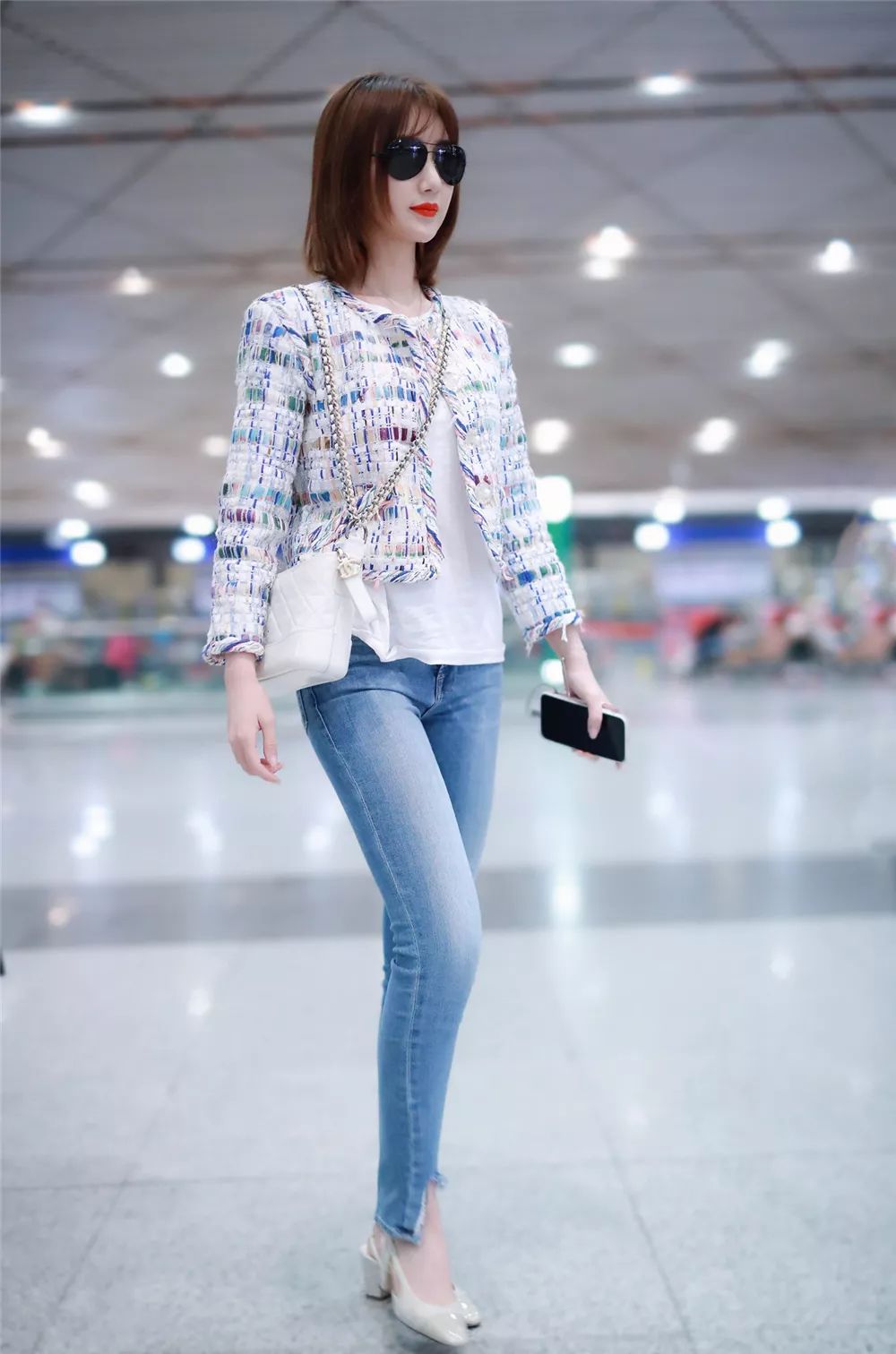 毛晓彤换上春装163cm身高把内搭穿成五五分没想到显得腿更长