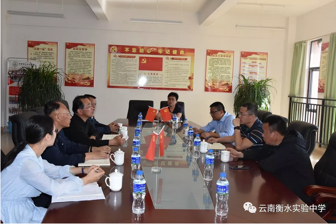 宜良县副县长杨洪坤到云南衡水实验中学宜良校区调研