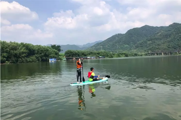 不玩水的夏天不完整!最全浆板玩法攻略快收藏起来__凤凰网