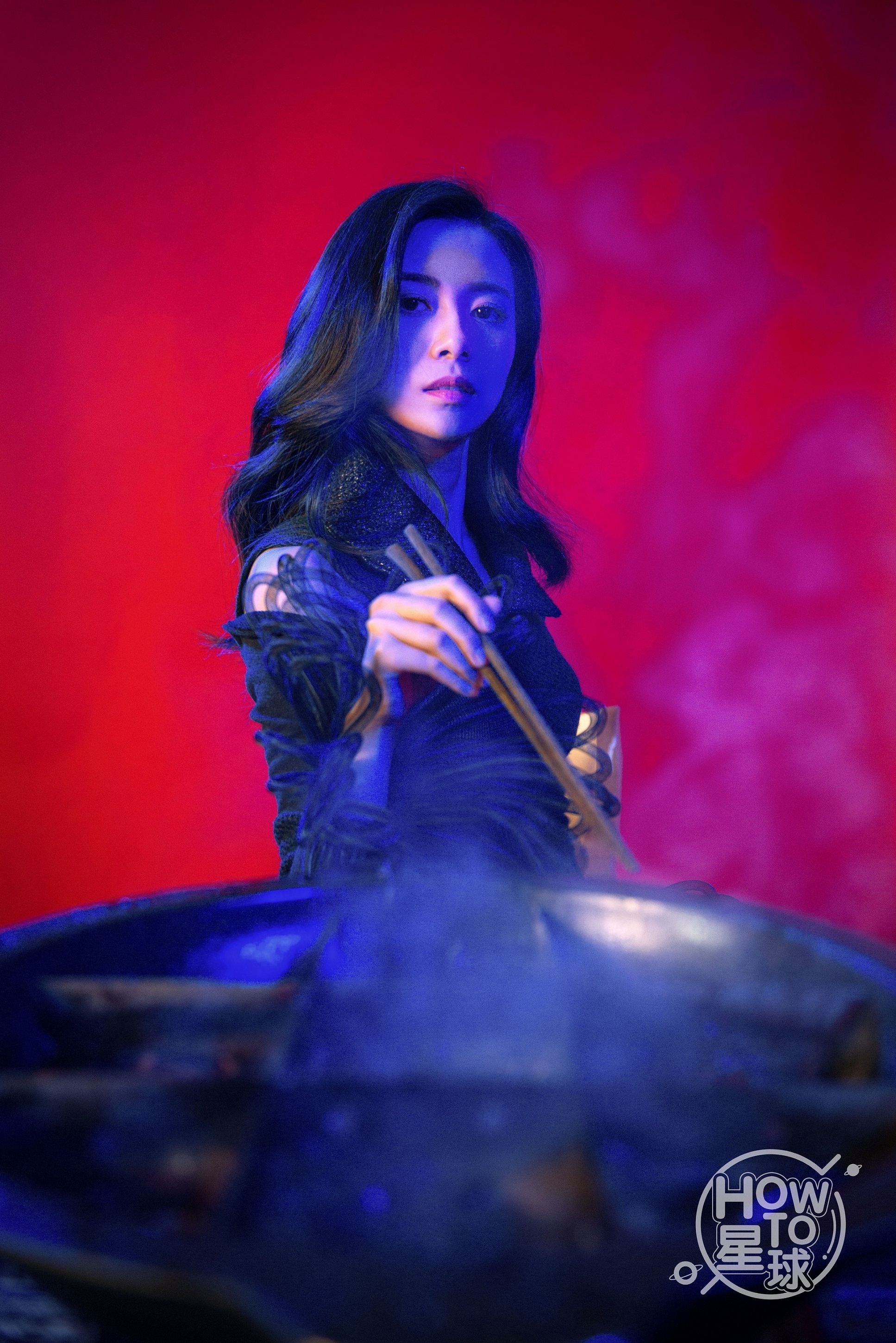 演员俞思远化身火锅西施,时尚创意有趣视频大片曝光!__凤凰网