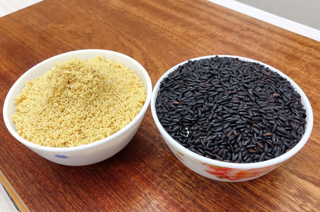 黑米,1碗小米,别再煮粥,学会这样做,香甜松软,1斤不够吃_凤凰网视频