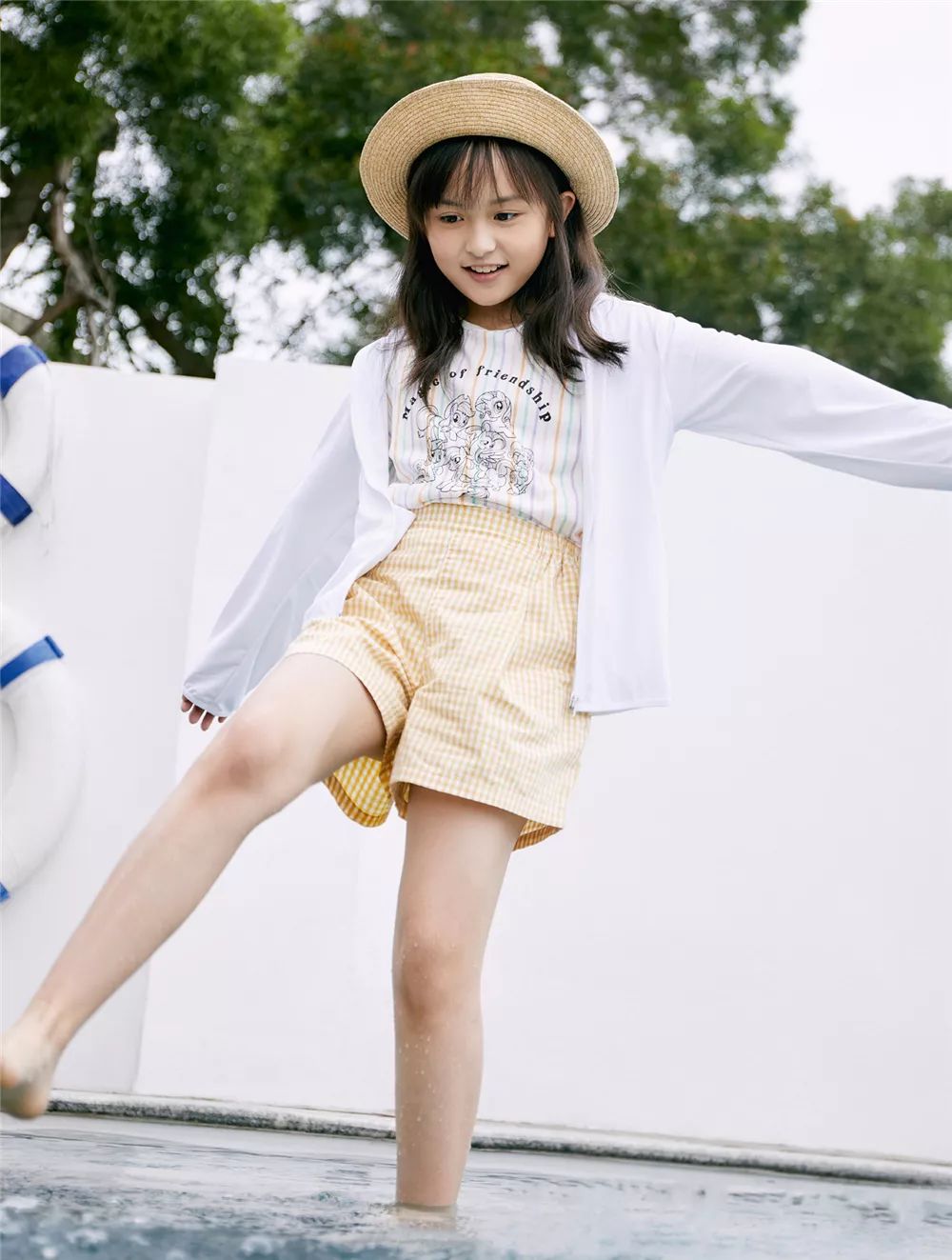 刘楚恬小小年纪不光演技好穿搭造型更精通10岁就成夏装教科书