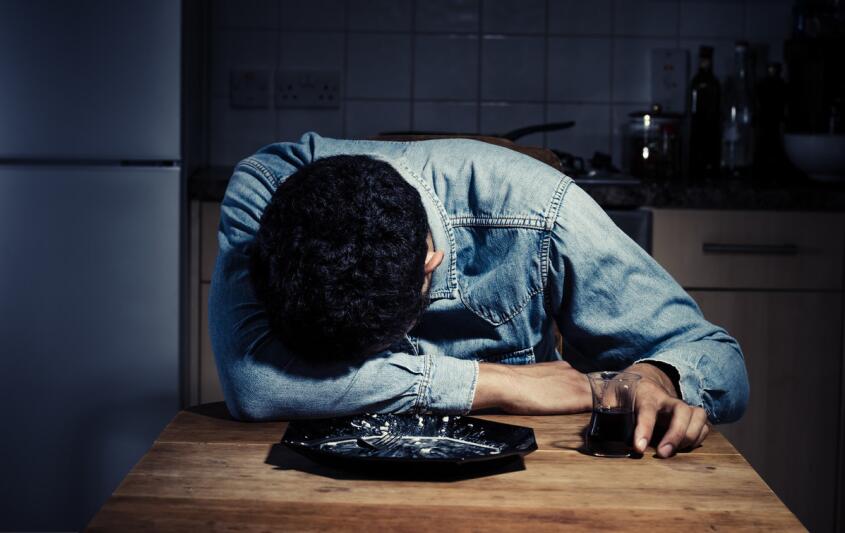 本来先天条件就不好,又怕落后于人,结婚就是饥不择食,惹怒众女人,也