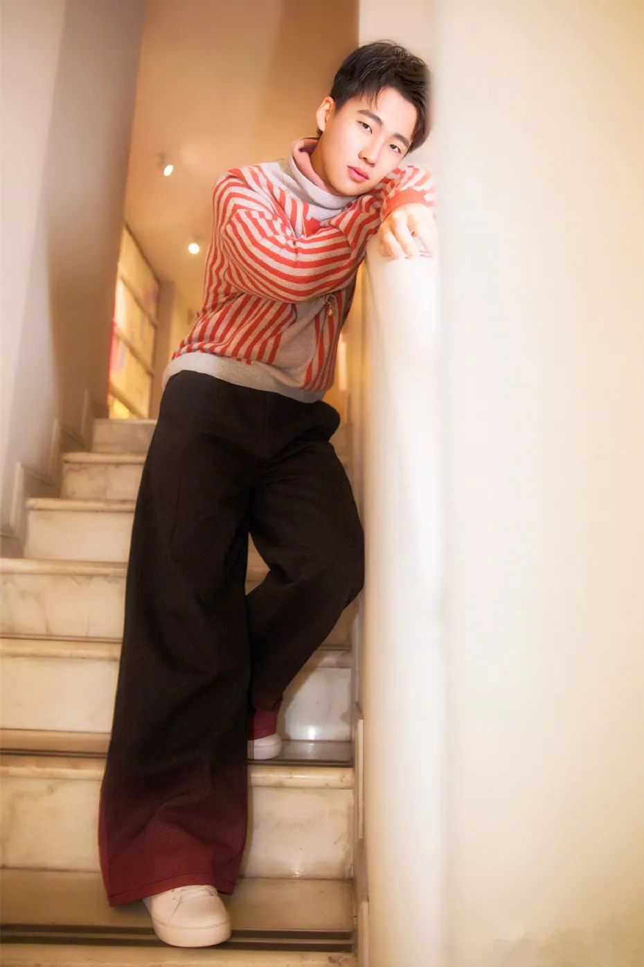 郭麒麟私服品味开挂简约造型穿出阳光帅气不愧是相声界的潮男