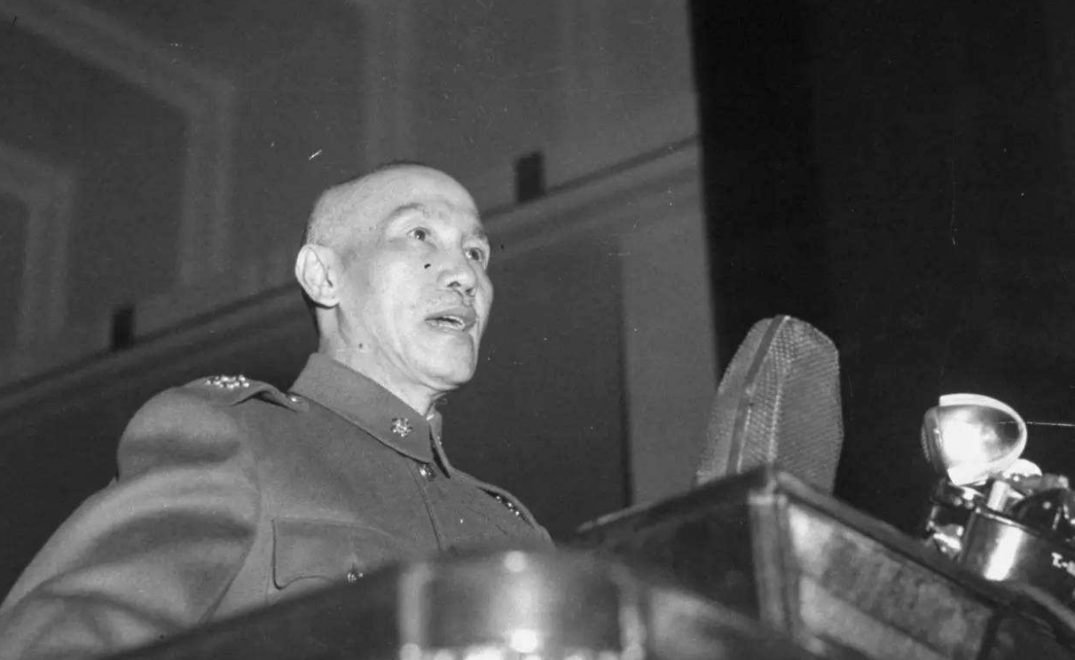 丢人!弃民!失土!张学良“九一八”的不抵抗,只是判断错误?__凤凰网