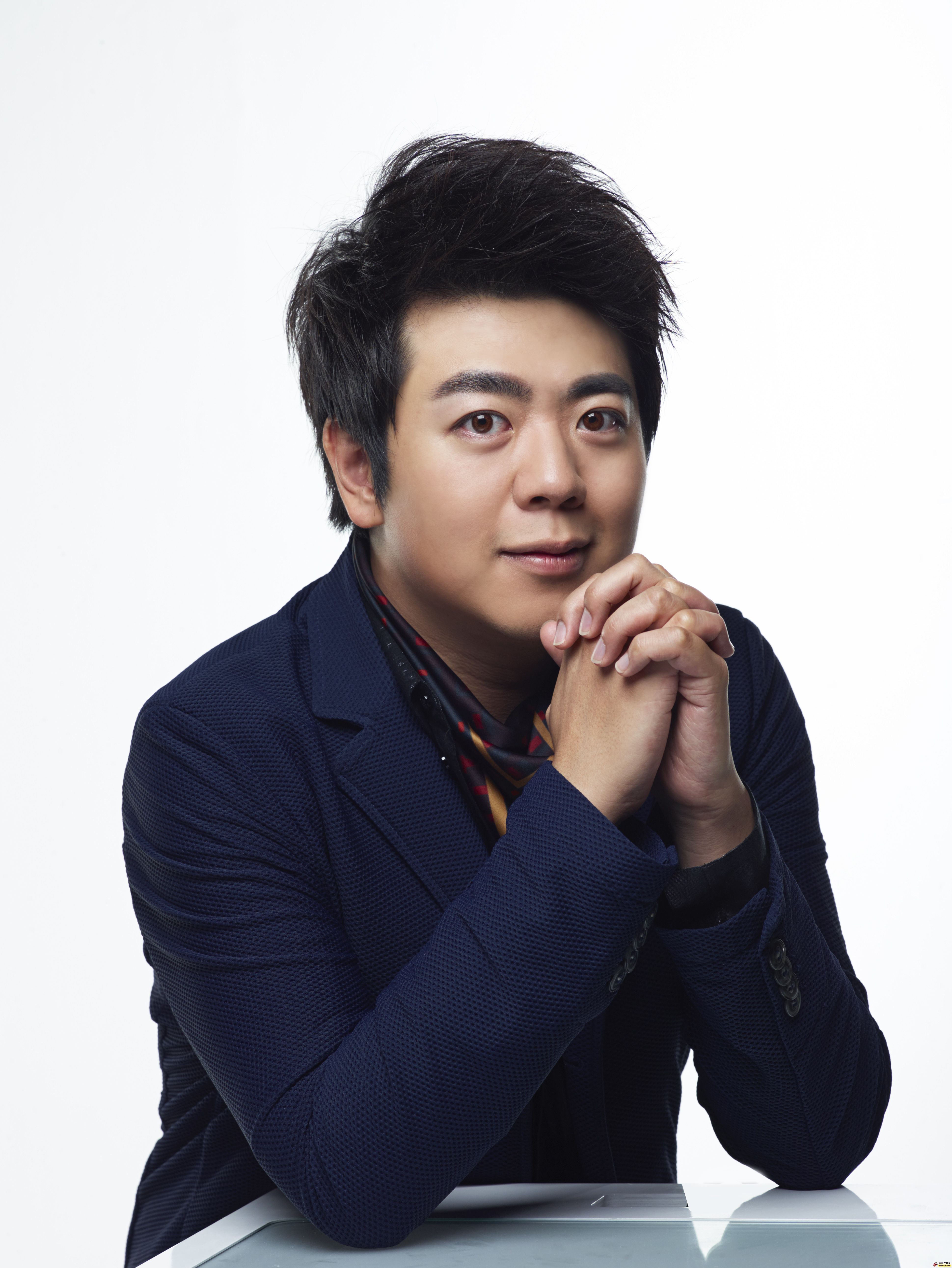 周杰伦夫妇现身郎朗婚礼现场,共赏烟花画面太唯美!