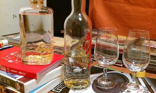 据了解,金箔酒在中国已有多年历史,90年代初由南京金箔集团提供金箔