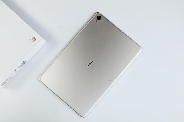 性能出色,办公效率提升很大 华为平板m6 10.8英寸首发测评__凤凰网