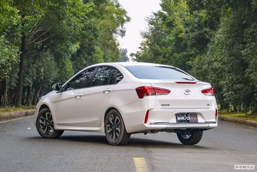 东南a5翼舞国六版上市,脚踢式感应尾门,配置惊喜!__凤凰网