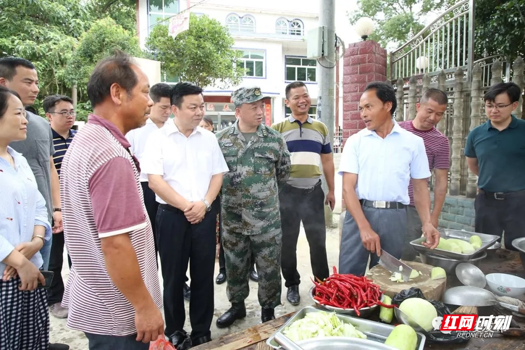 醴陵:胡湘之慰问受灾群众和防汛抗灾一线干部职工