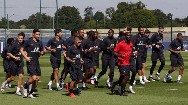 法甲焦点战图卢兹主场迎战斯特拉斯堡全网最快直播源