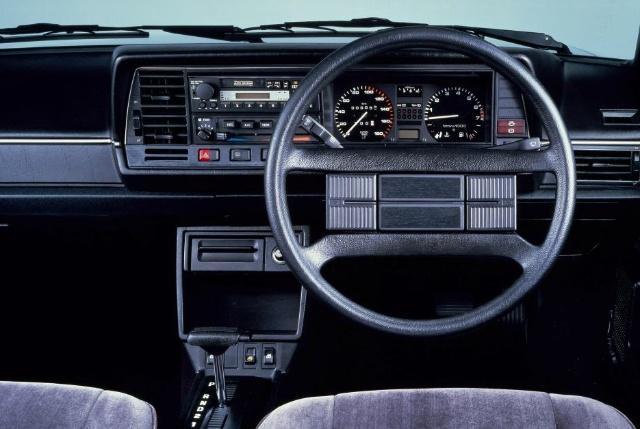 90年代初买桑塔纳是什么水平?网友:现在没保时捷都算失败